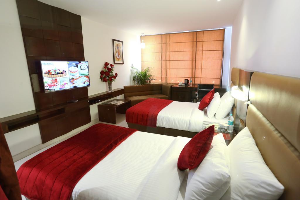 Sunbeam Premium Hotel Zirakpur Eksteriør billede